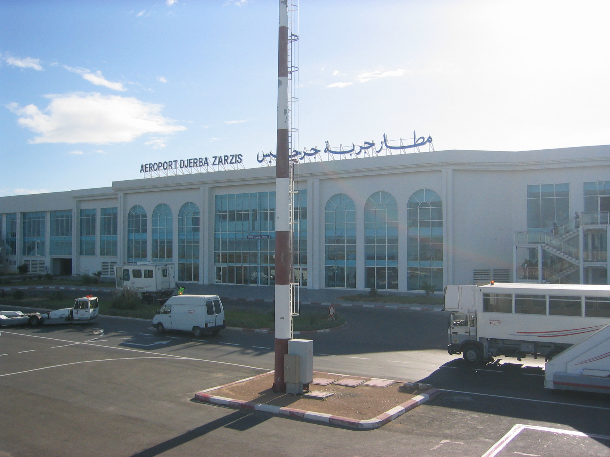 Djerba — Inside the airport 1