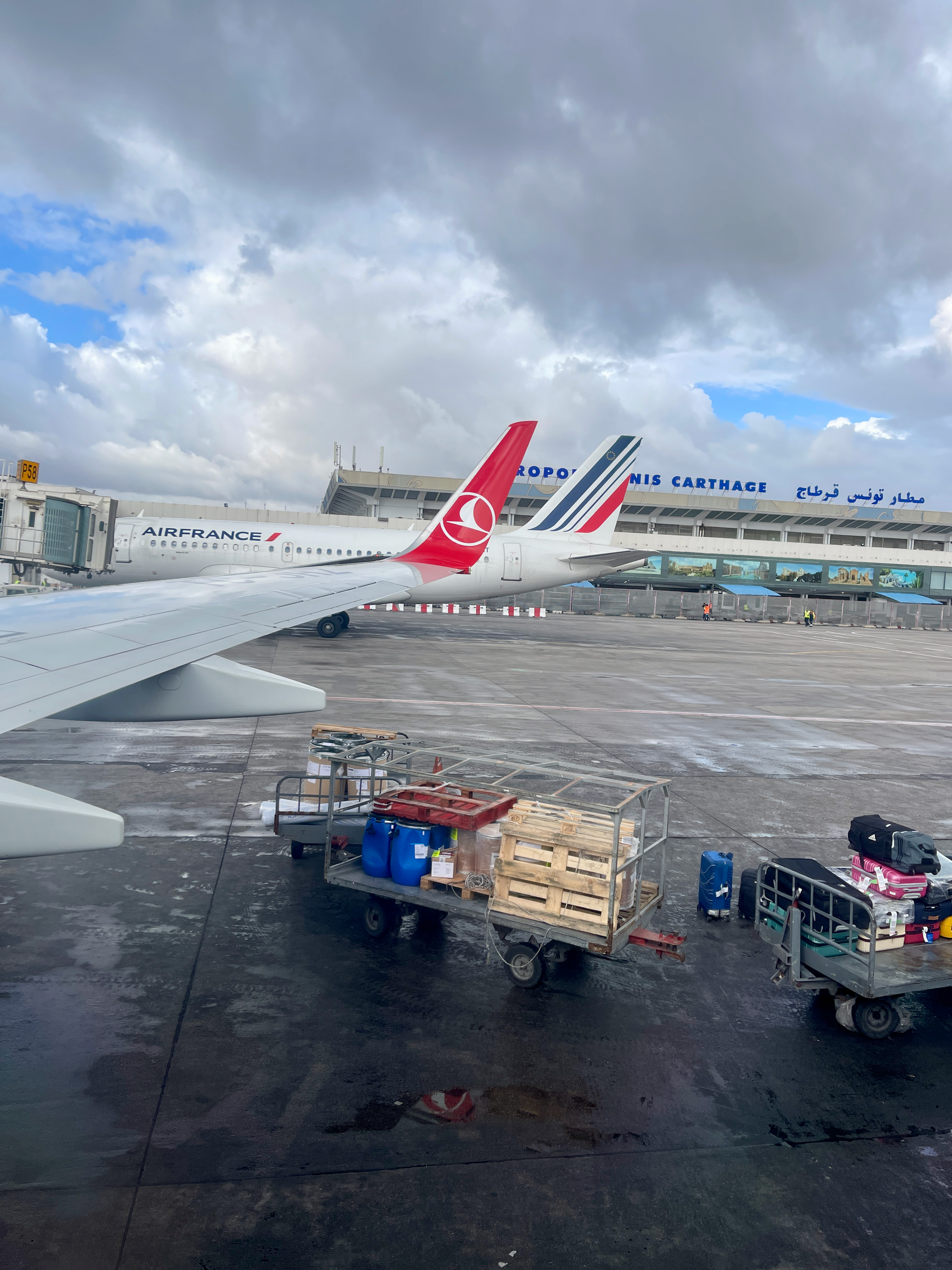 Tunis-Carthage — Inside the airport 2